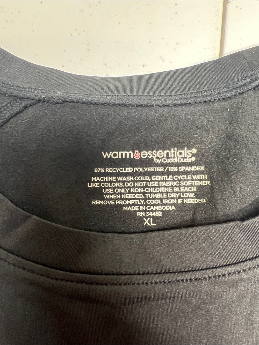 Cuddl Duds Warm Essentials Active Long Sleeve Crew - Black - Picture 2 of 3